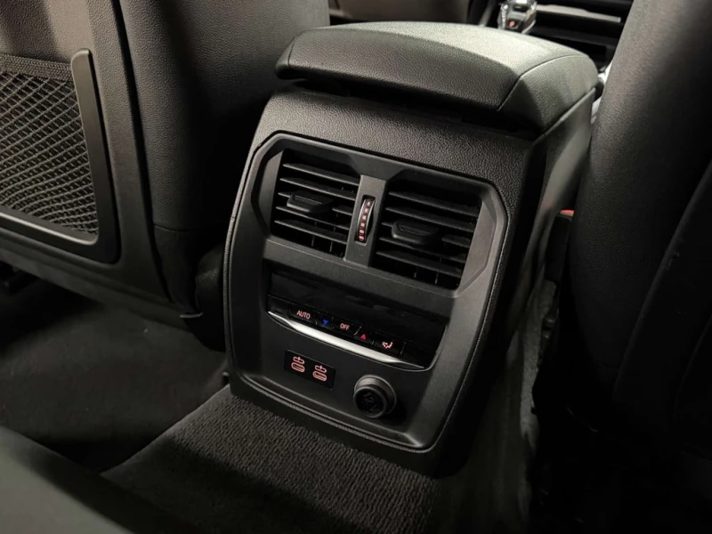 BMW 330 * xDrive * CARFAX * ЦЕНА ДО БГ, снимка 14 - Автомобили и джипове - 53469794