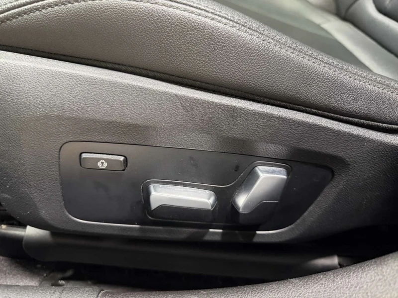 BMW 330 * xDrive * CARFAX * ЦЕНА ДО БГ, снимка 16 - Автомобили и джипове - 53469794