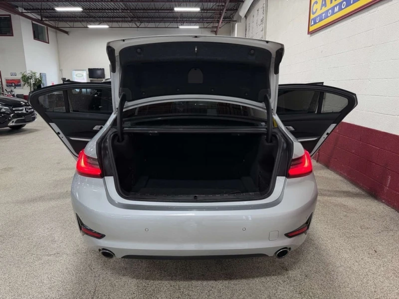 BMW 330 * xDrive * CARFAX * ЦЕНА ДО БГ, снимка 8 - Автомобили и джипове - 53469794