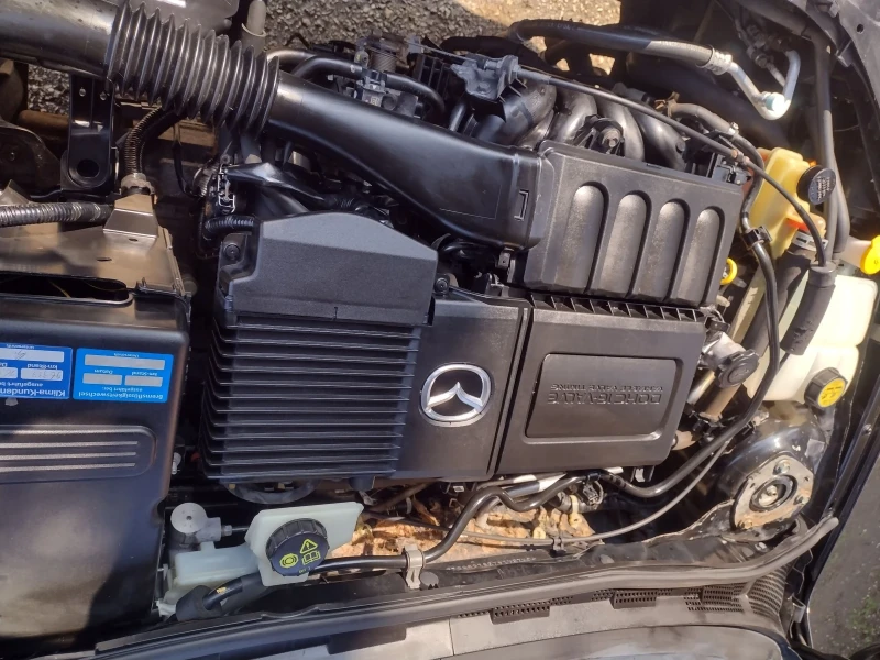 Mazda 3, снимка 10 - Автомобили и джипове - 53500204