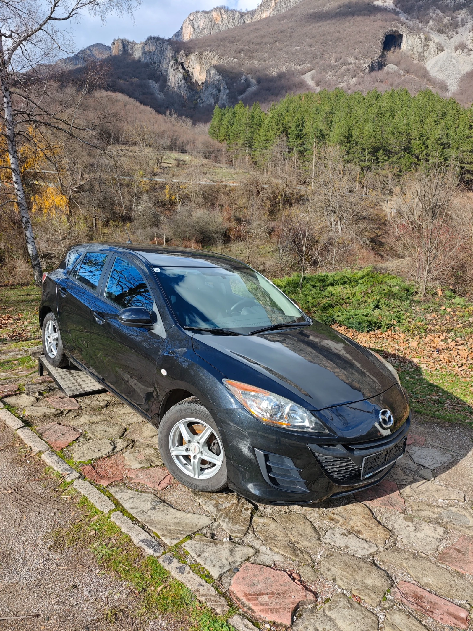 Mazda 3 1.6I НОВ ВНОС, снимка 1