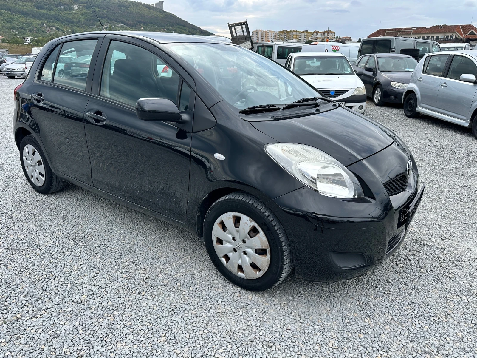 Toyota Yaris 1.3 i - изображение 2