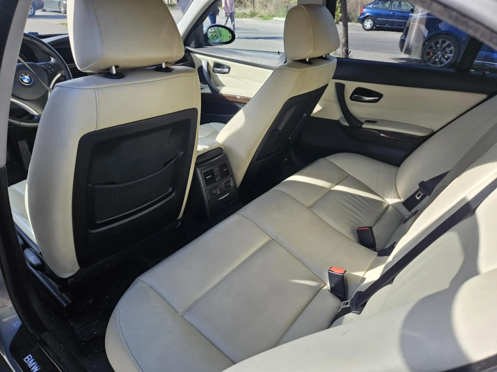 BMW 320 2.0d 177 - изображение 6