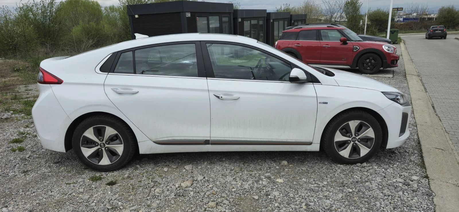 Hyundai Ioniq  - изображение 2
