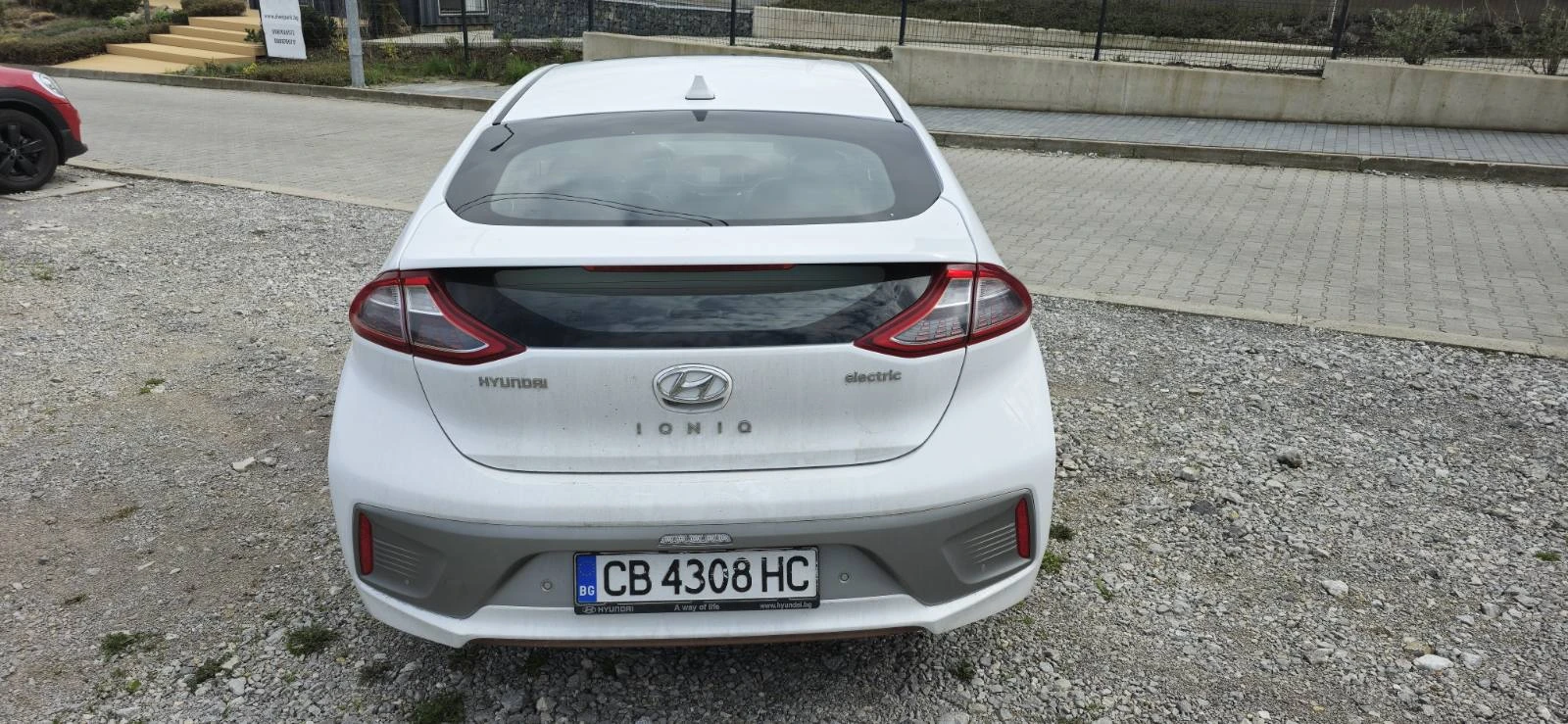 Hyundai Ioniq  - изображение 4
