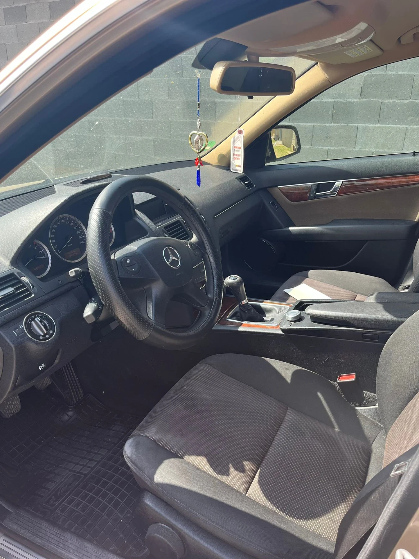 Mercedes-Benz C 200  - изображение 8