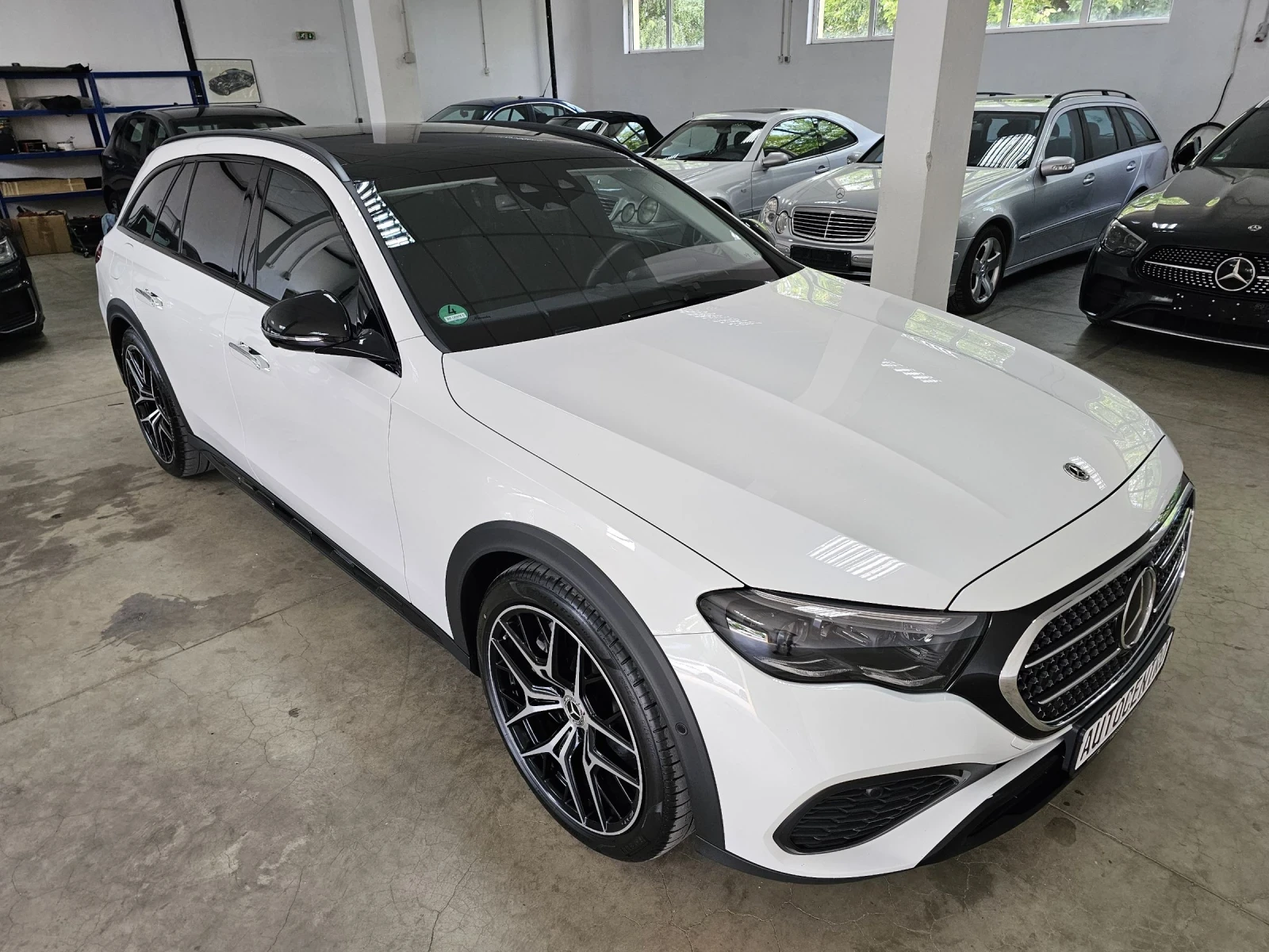Mercedes-Benz E 300 de All Terrain Панорама  - изображение 2