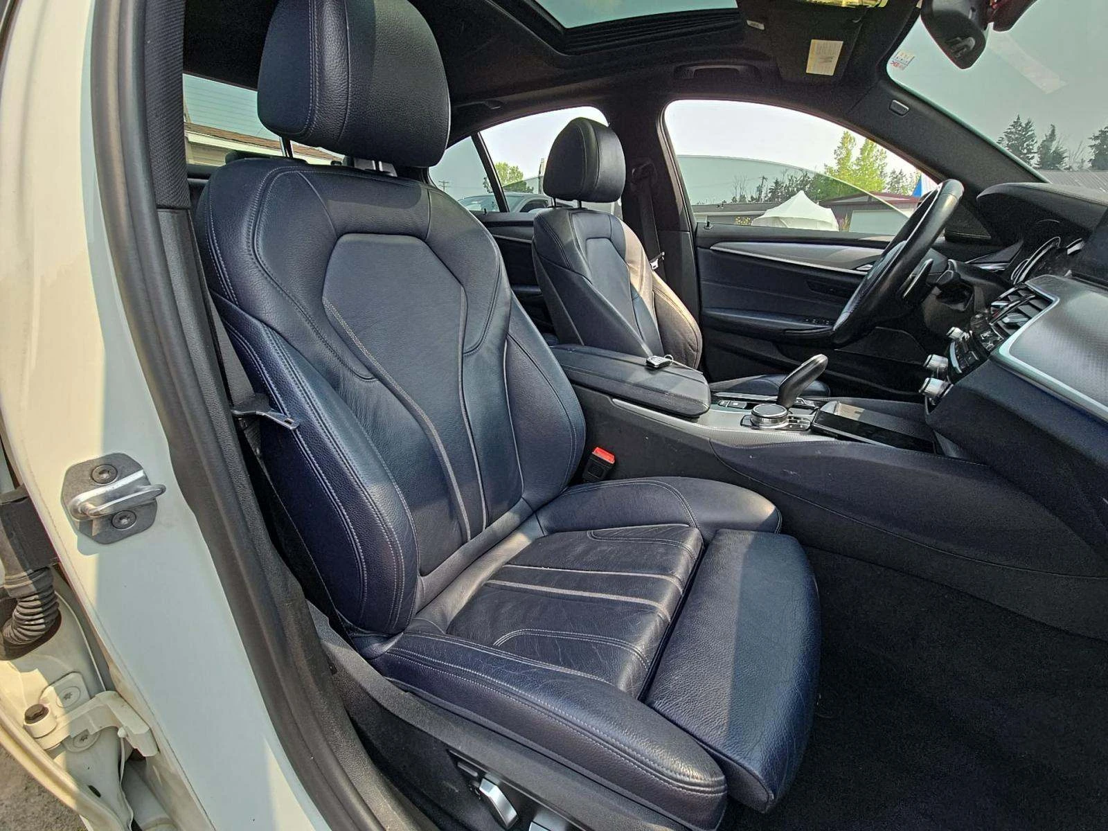 BMW 530 * M SPORT * XDRIVE * CARFAX * ЦЕНА ДО БЪЛГАРИЯ - изображение 8