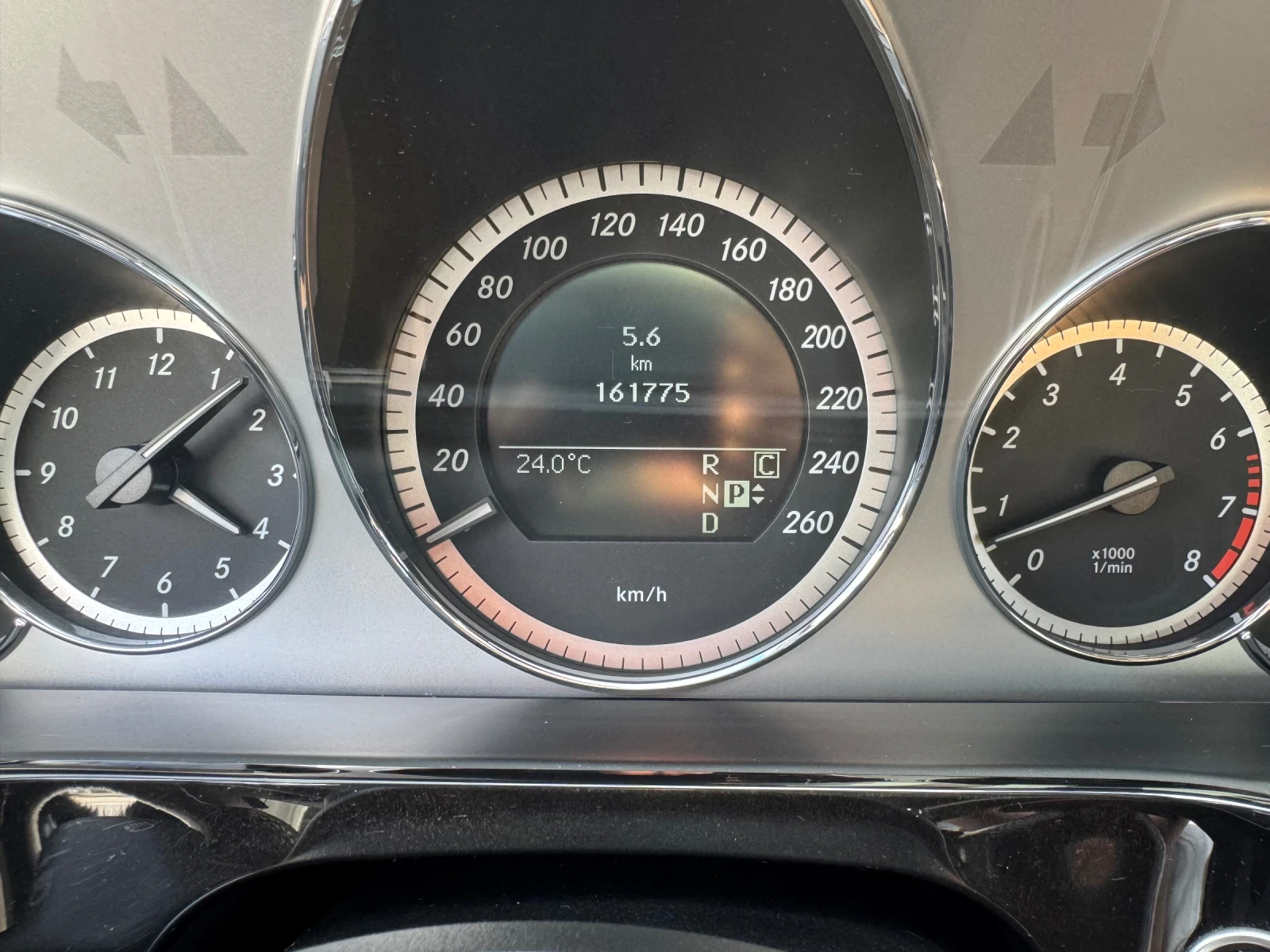 Mercedes-Benz E 500 AVANTGARDE - AIRMATIC - ITALIA | Mobile.bg   11