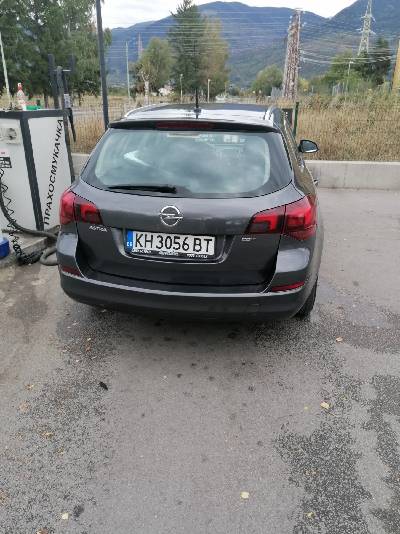 Opel Astra Спорт тоурер - изображение 3