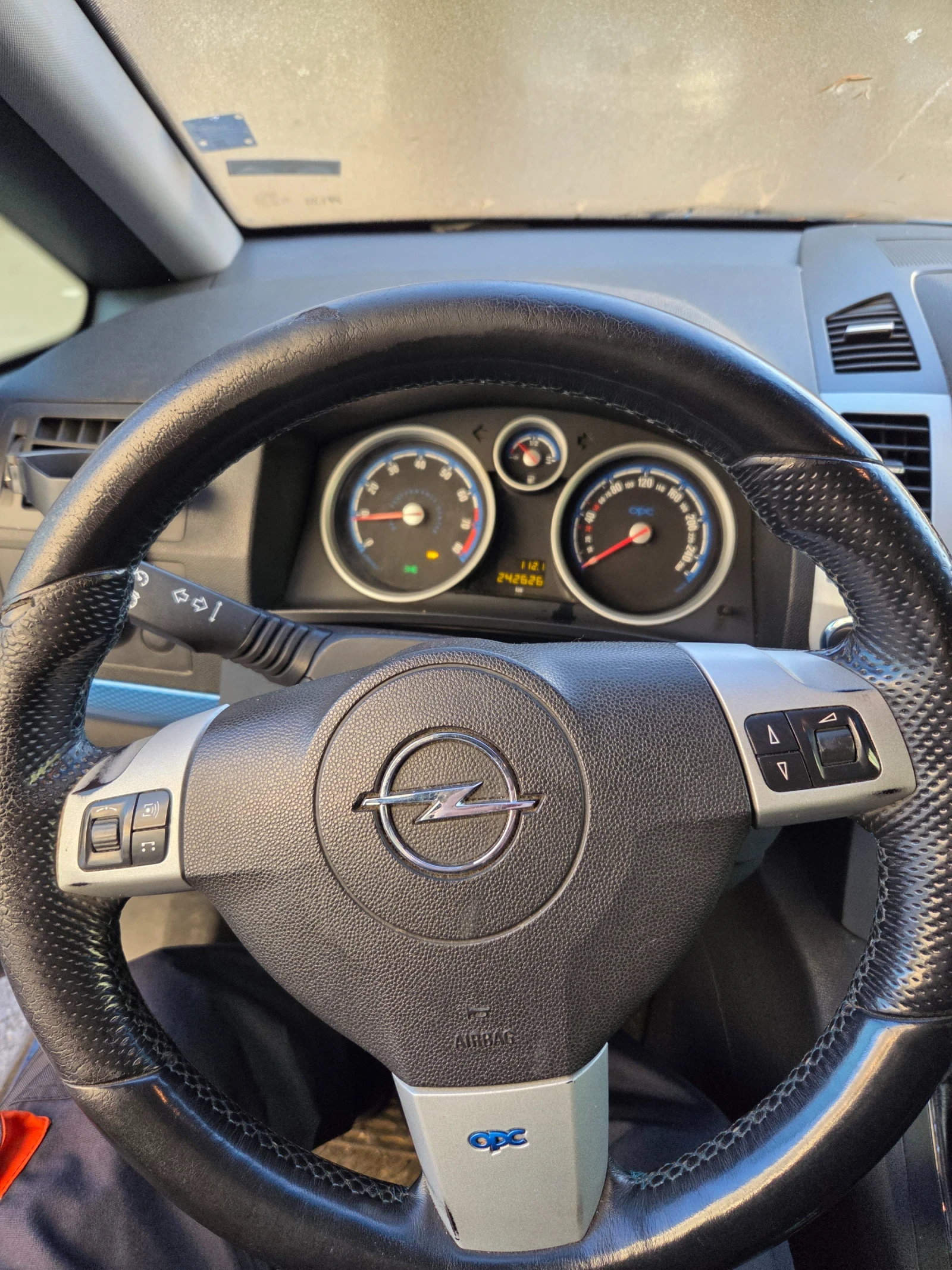 Opel Zafira OPC - изображение 4