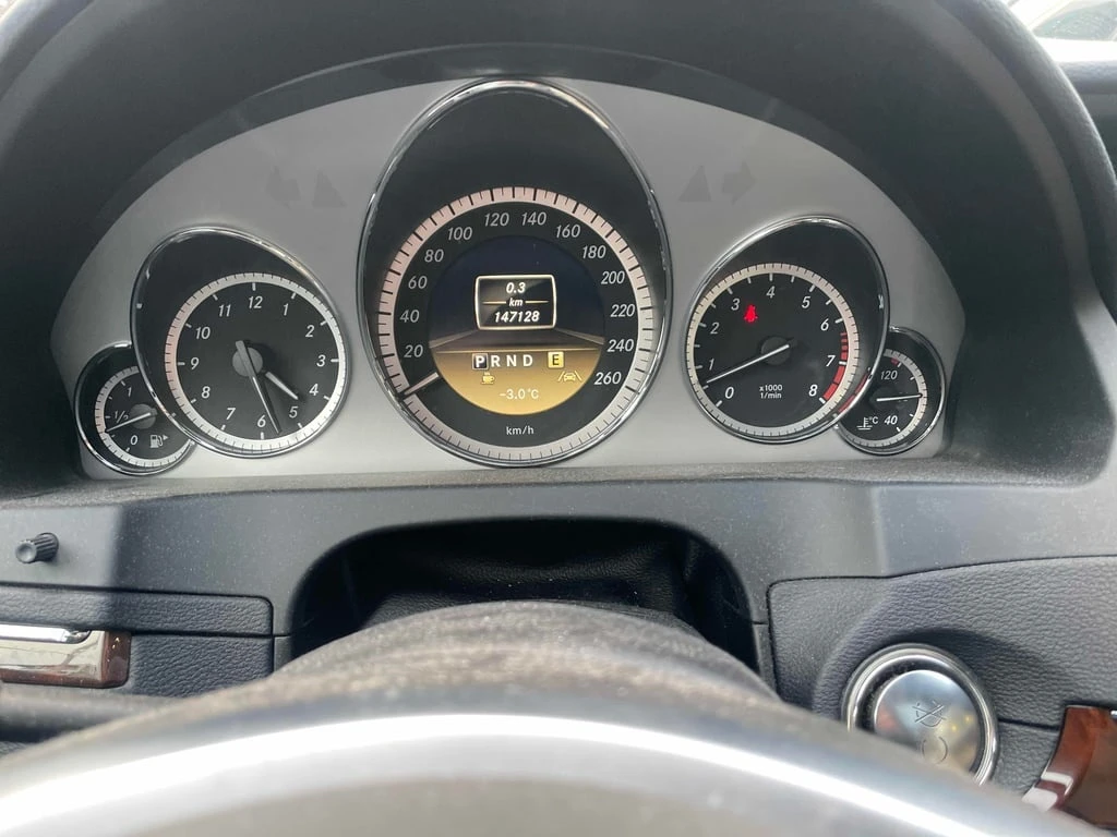 Mercedes-Benz E 350 * CARFAX * ЦЕНА ДО БГ - изображение 9