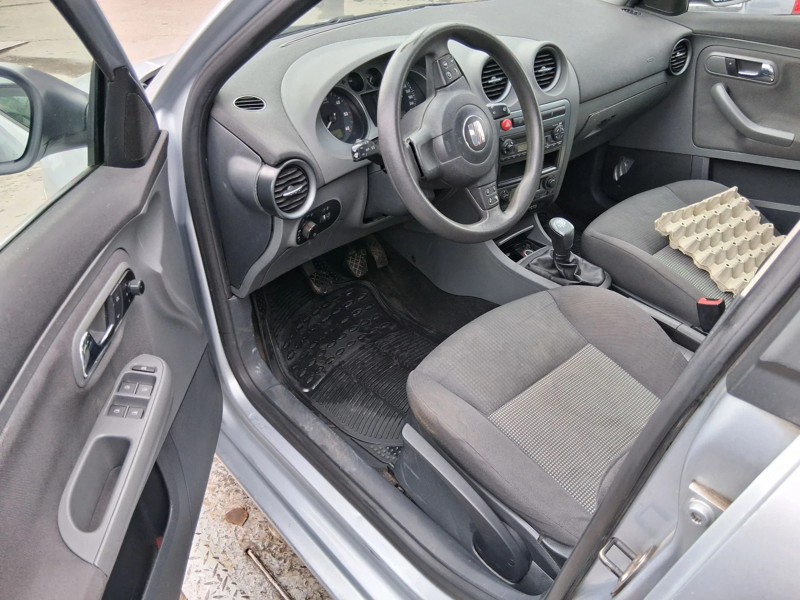 Seat Ibiza 1.4тди Нов Внос Германия Климатроник , снимка 3 - Автомобили и джипове - 54032396