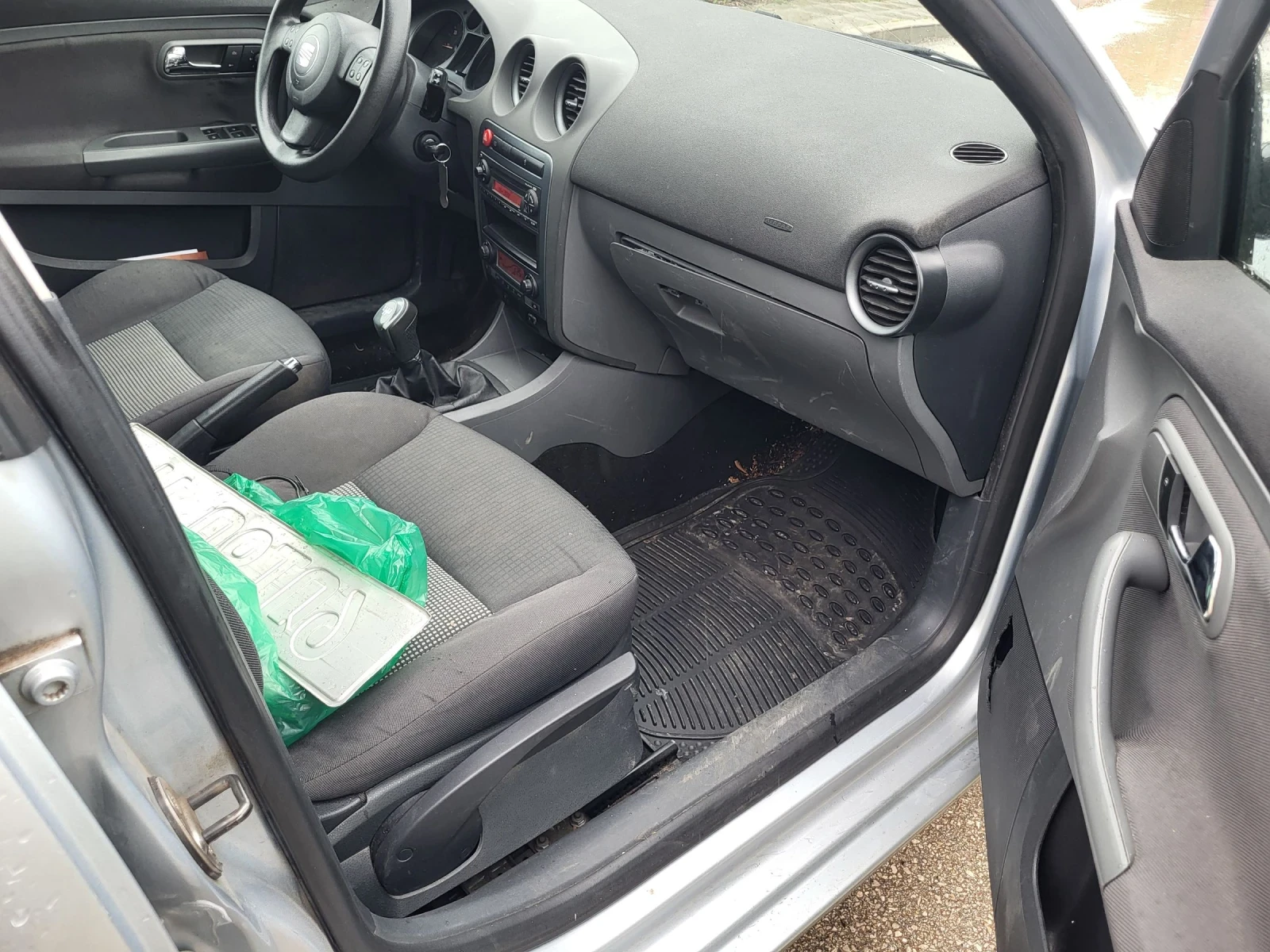 Seat Ibiza 1.4тди Нов Внос Германия Климатроник , снимка 3 - Автомобили и джипове - 54032396