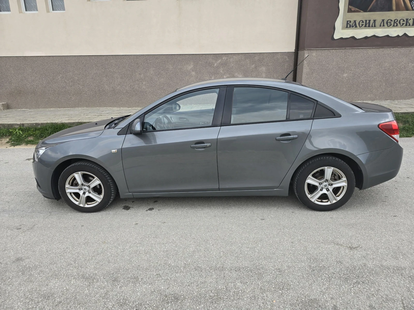Chevrolet Cruze, снимка 2 - Автомобили и джипове - 54401417
