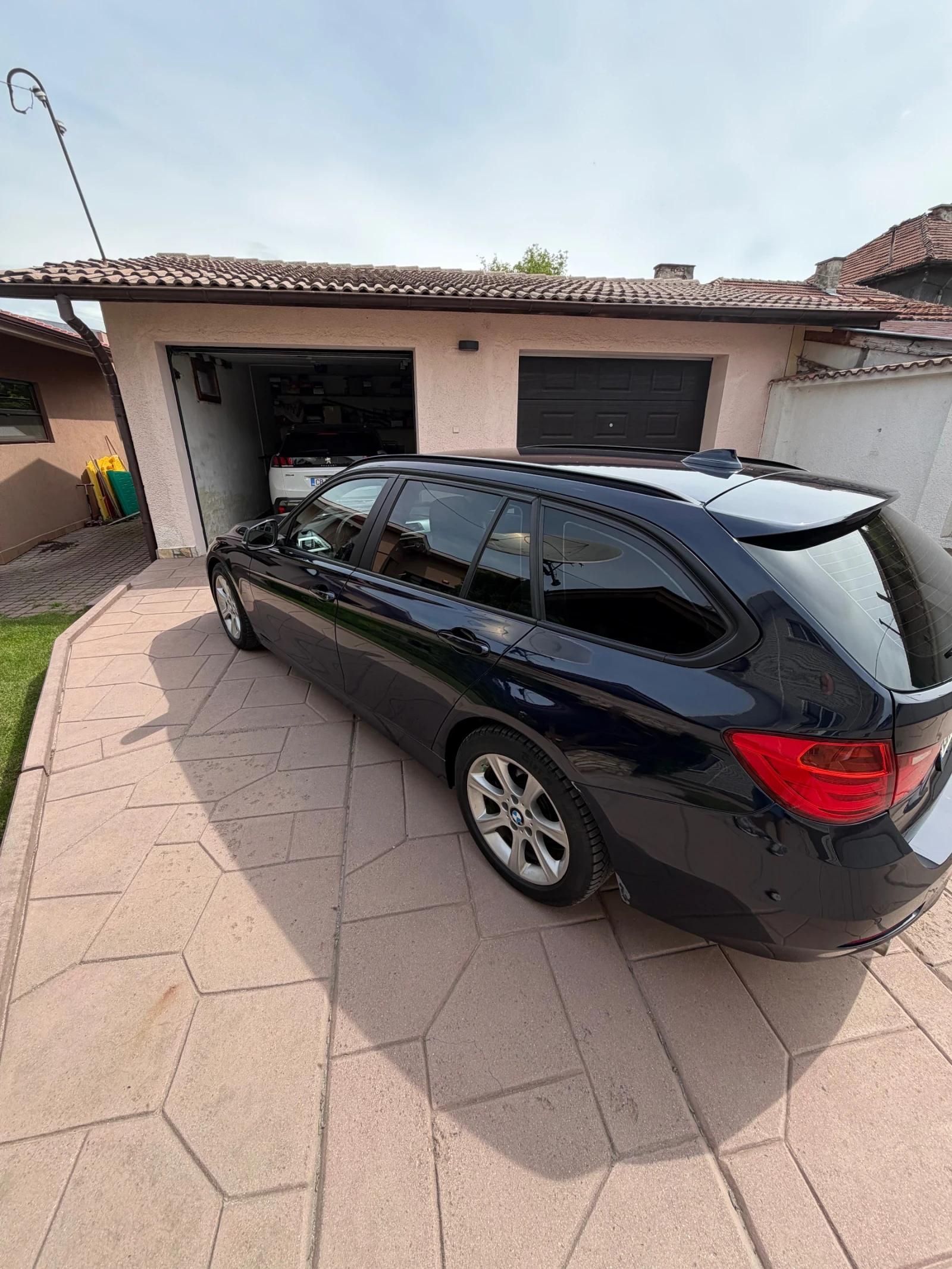 BMW 320, снимка 8 - Автомобили и джипове - 54608351