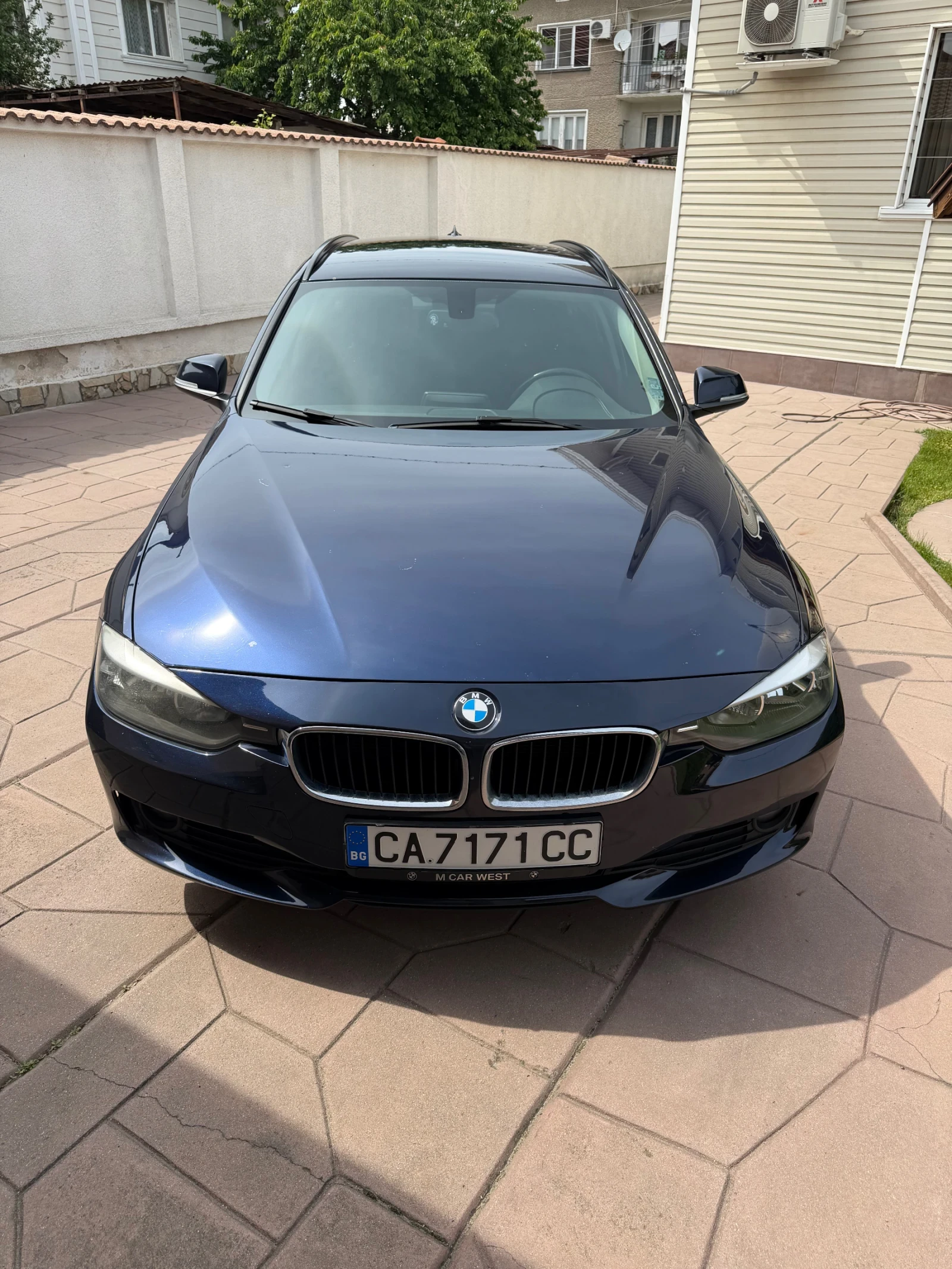 BMW 320, снимка 15 - Автомобили и джипове - 54608351