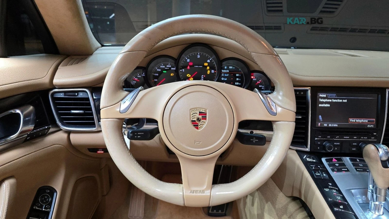 Porsche Panamera 3.0 DIESEL* PANO* ОБДУХВ* ПОДГРЕВ* НАВИ* КАМЕРА, снимка 13 - Автомобили и джипове - 54824730