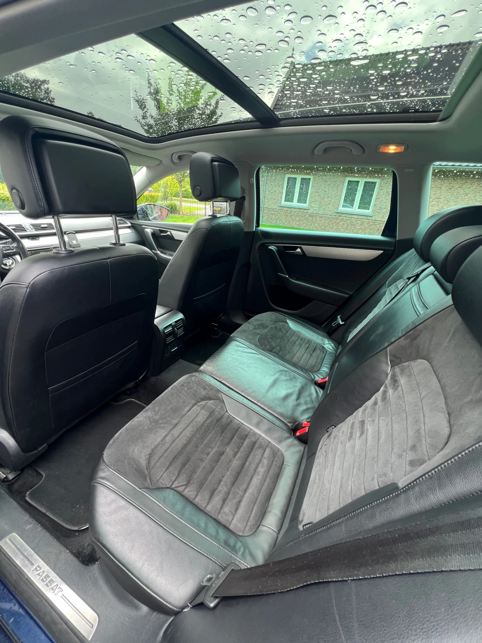VW Passat Highline* Автомат* Дистроник* Кожа* Алкантара* Пан, снимка 11 - Автомобили и джипове - 54827002