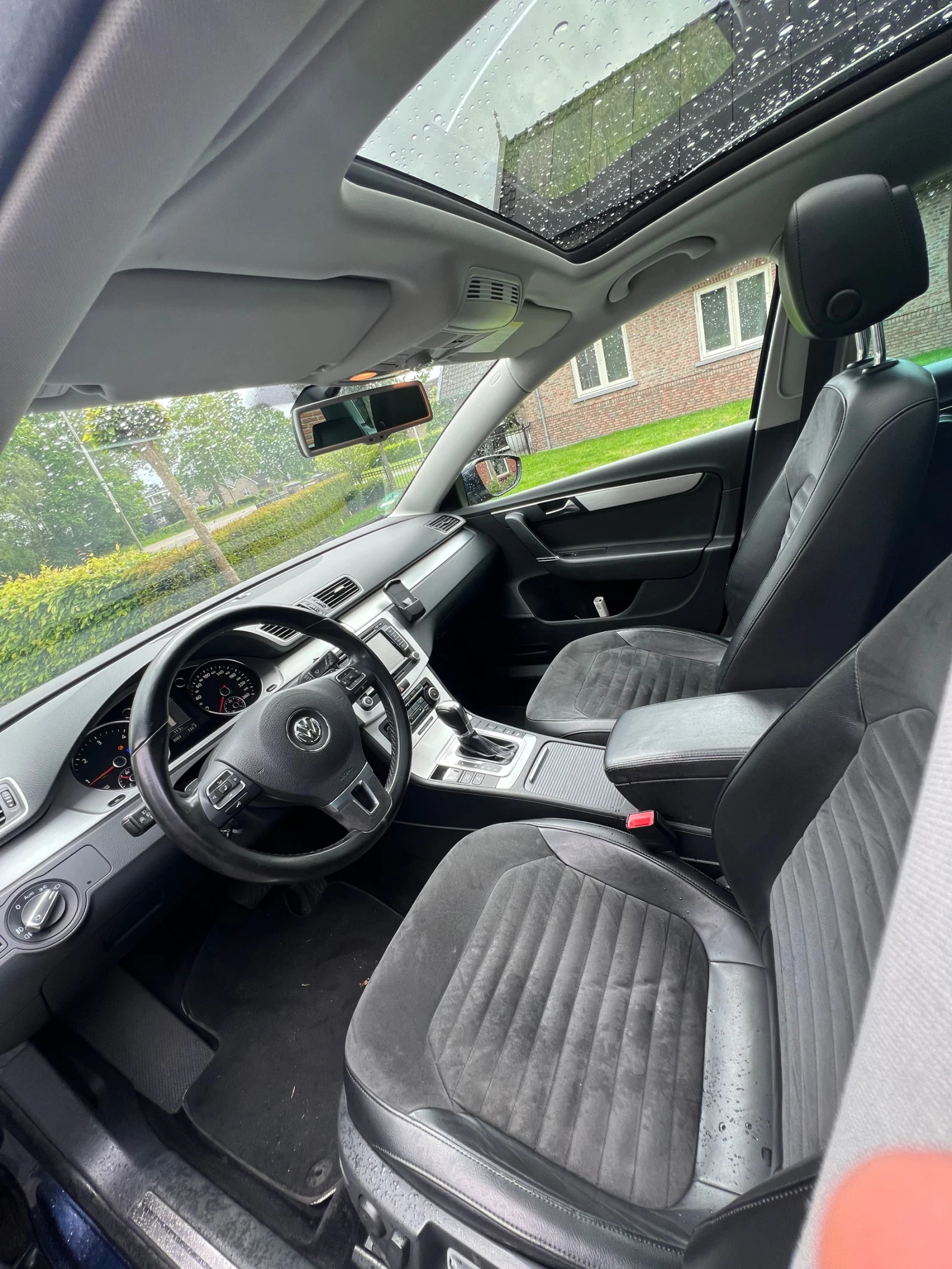 VW Passat Highline* Автомат* Дистроник* Кожа* Алкантара* Пан, снимка 9 - Автомобили и джипове - 54827002