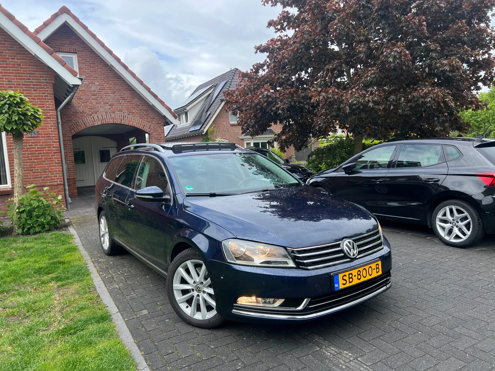 VW Passat Highline* Автомат* Дистроник* Кожа* Алкантара* Пан, снимка 3 - Автомобили и джипове - 54827002