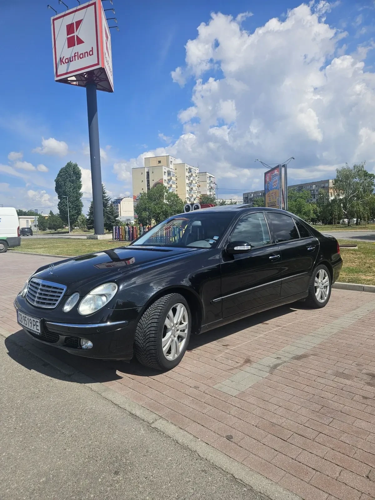 Mercedes-Benz E 320, снимка 3 - Автомобили и джипове - 55218278