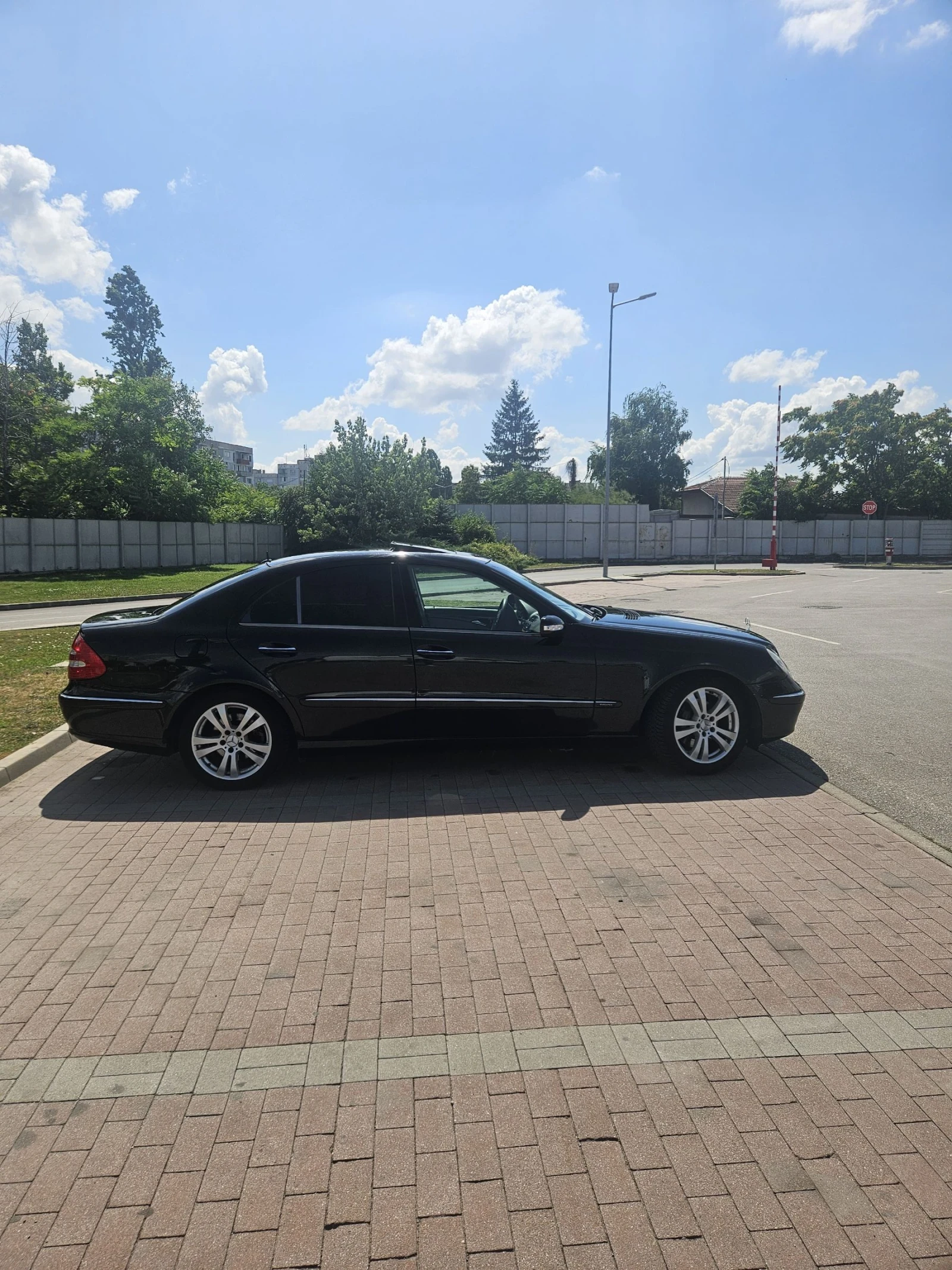 Mercedes-Benz E 320, снимка 8 - Автомобили и джипове - 55218278