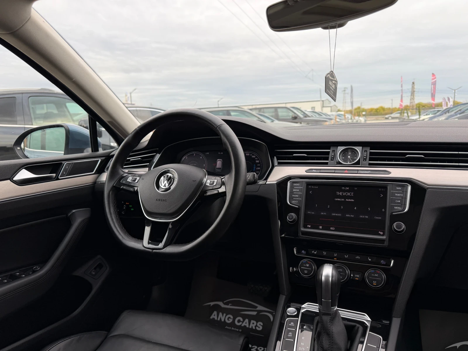 VW Passat * 2.0TDI* DSG* FULL* , снимка 13 - Автомобили и джипове - 56728037