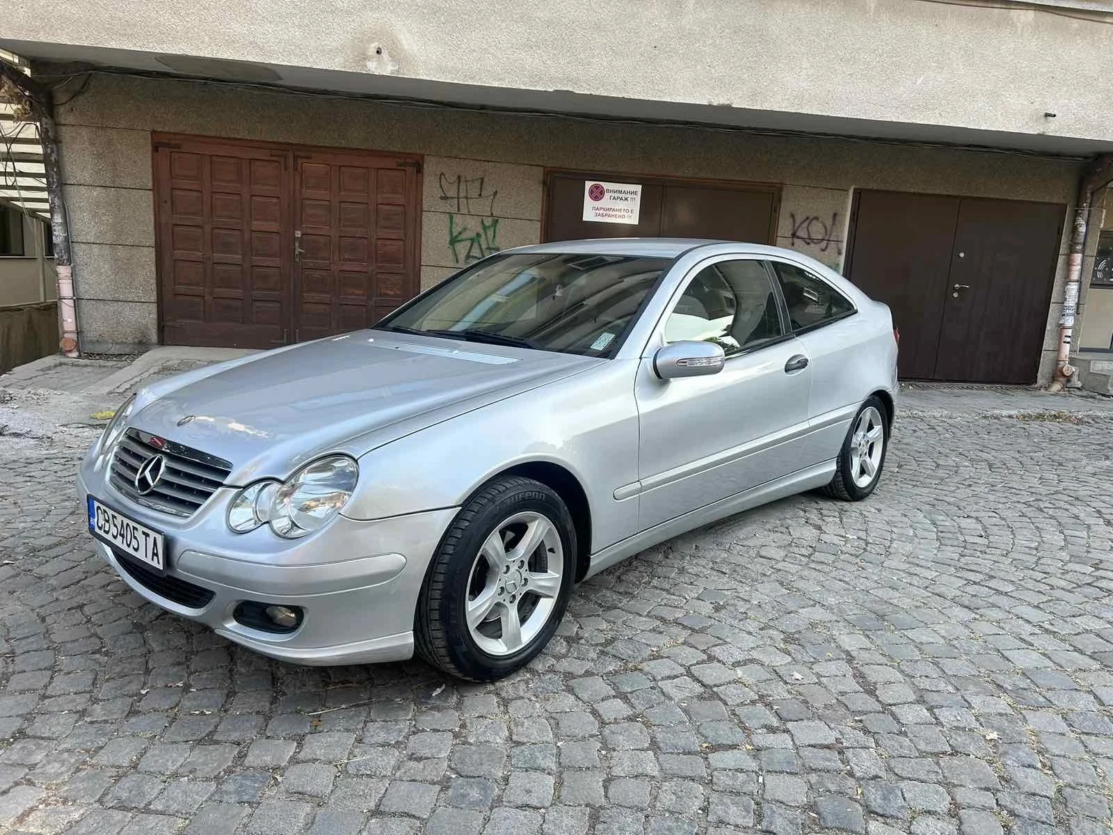 Mercedes-Benz C 200, снимка 2 - Автомобили и джипове - 56749474