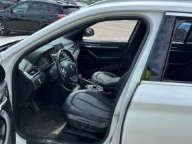 BMW X1 * xDrive28I * 2 КЛЮЧА * PANO * CARFAX, снимка 7