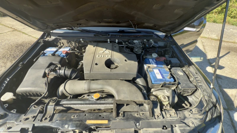 Mitsubishi Pajero, снимка 9 - Автомобили и джипове - 52519899