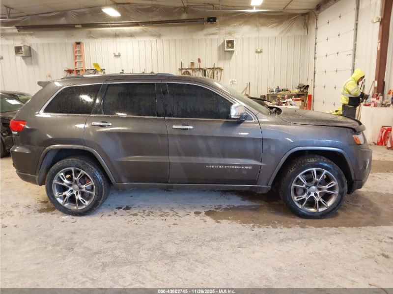 Jeep Grand cherokee OVERLAND* 5.7L* AWD* PANOROOF* CAMERA* , снимка 3 - Автомобили и джипове - 53107644