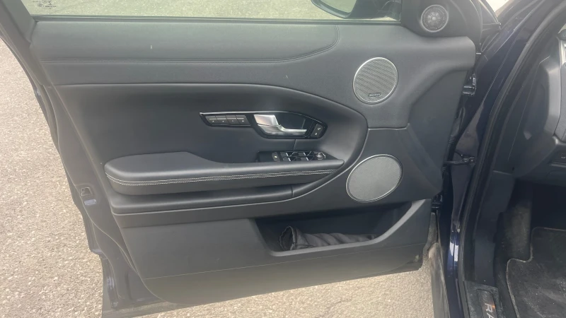 Land Rover Range Rover Evoque 2.0D HSE, снимка 13 - Автомобили и джипове - 53596634