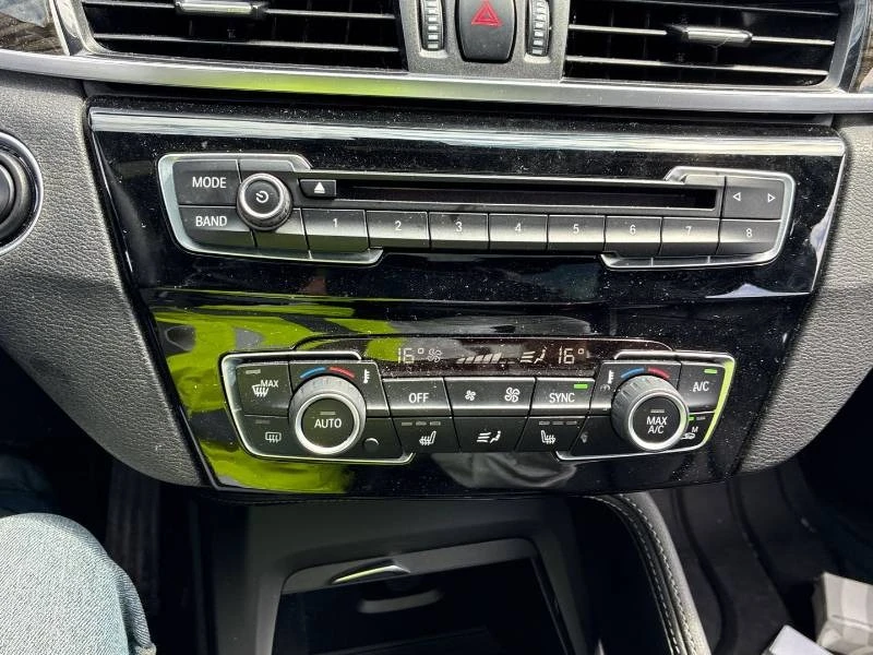 BMW X1 * xDrive28I * 2 КЛЮЧА * PANO * CARFAX, снимка 11 - Автомобили и джипове - 55601816