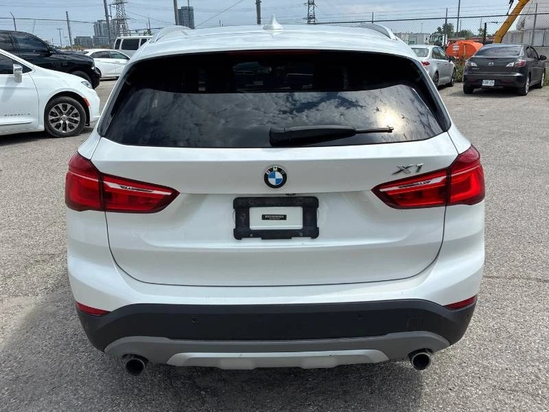 BMW X1 * xDrive28I * 2 КЛЮЧА * PANO * CARFAX, снимка 3 - Автомобили и джипове - 55601816