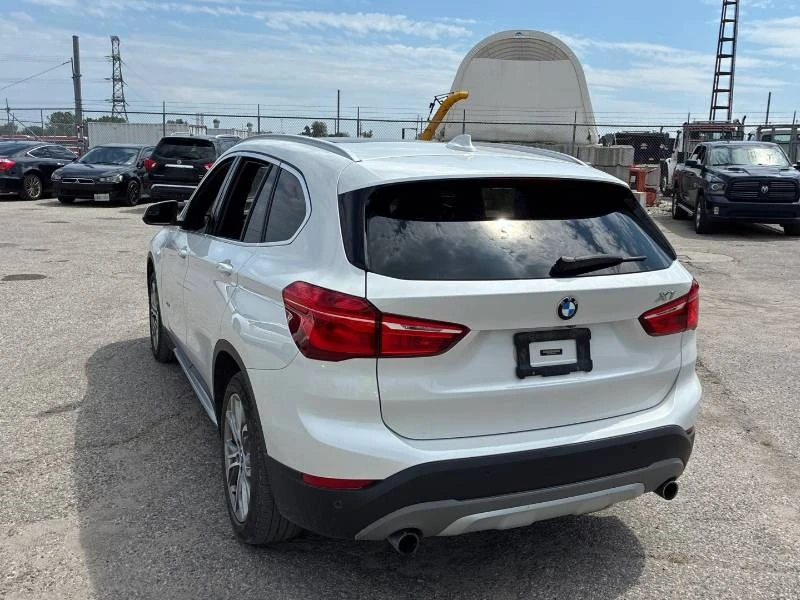 BMW X1 * xDrive28I * 2 КЛЮЧА * PANO * CARFAX, снимка 5 - Автомобили и джипове - 55601816