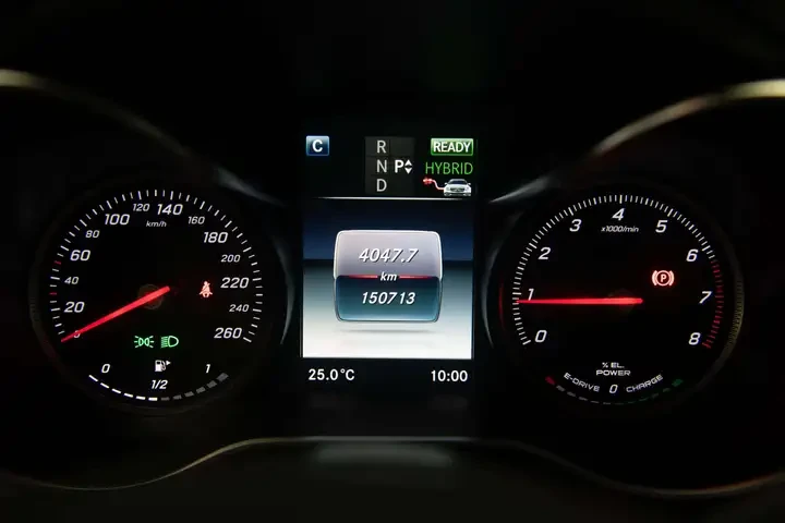 Mercedes-Benz GLC 350 350e 4MATIC Plug in Hybrid* ЛИЗИНГ, снимка 11 - Автомобили и джипове - 55704588
