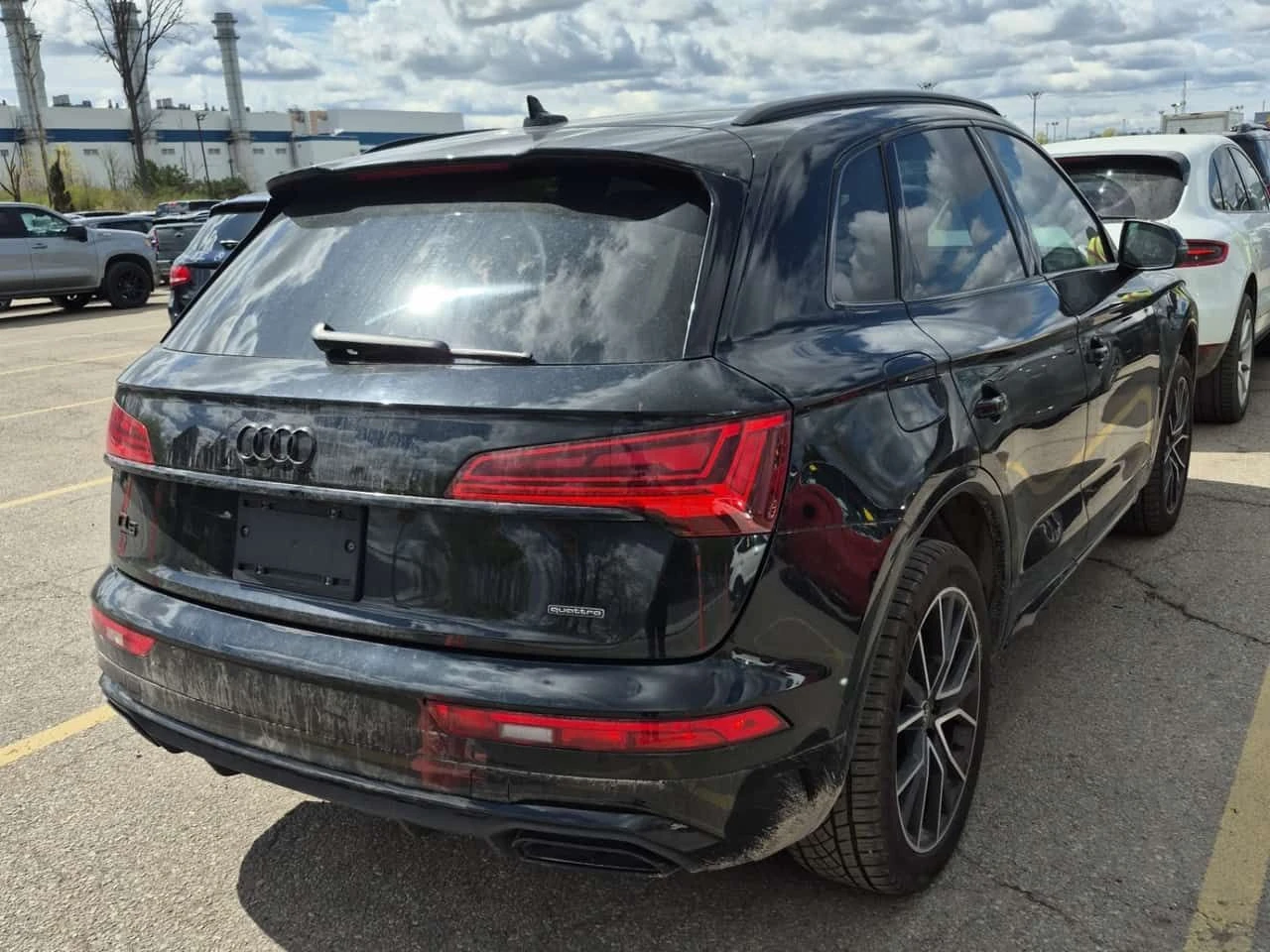 Audi Q5 S LINE/Progressiv/CARFAX/Панорама/2 Ключа/Подгрев/, снимка 3 - Автомобили и джипове - 54389411