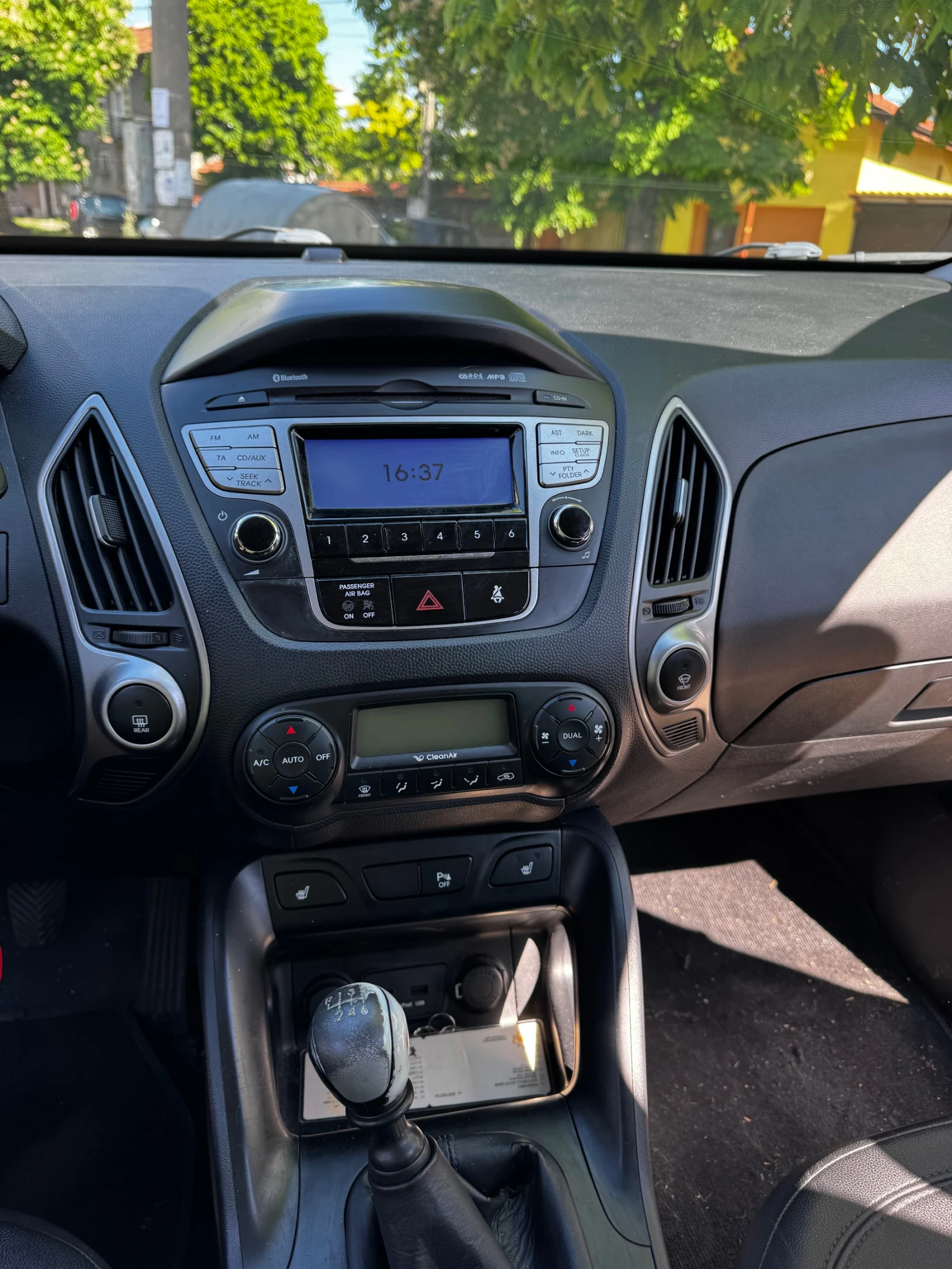 Hyundai IX35 2.0 136 к.с. 4х4, снимка 8 - Автомобили и джипове - 54595829