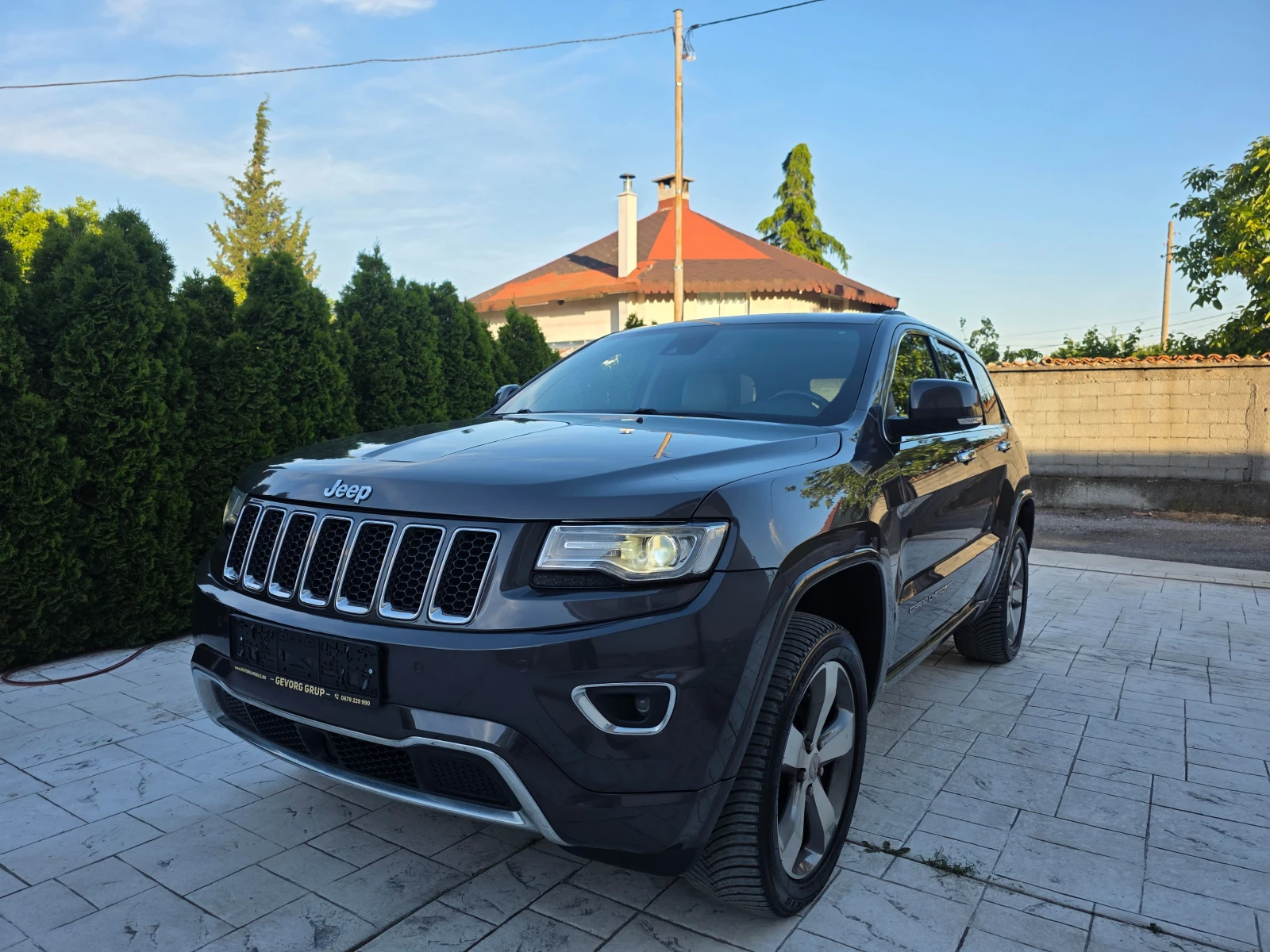Jeep Grand cherokee 3.0 D  OVERLAND FACE KATO HOBA