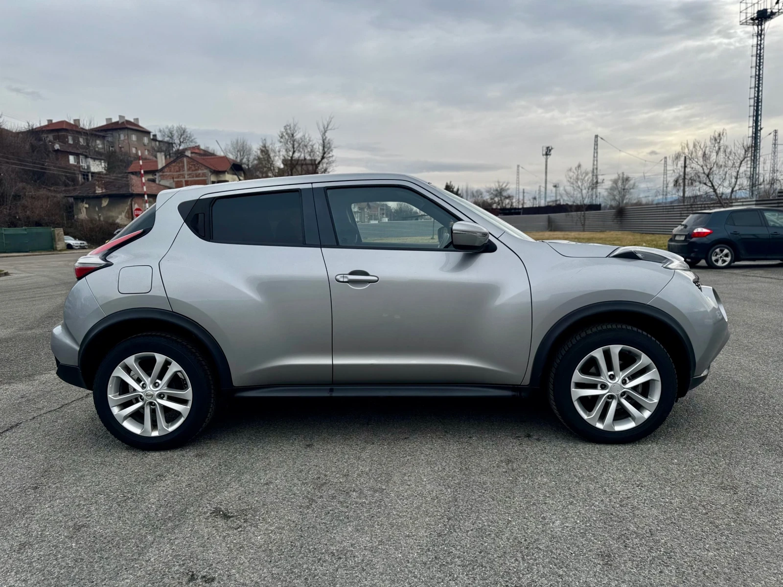 Nissan Juke 1.5 dCi Euro 6, снимка 5 - Автомобили и джипове - 55101438