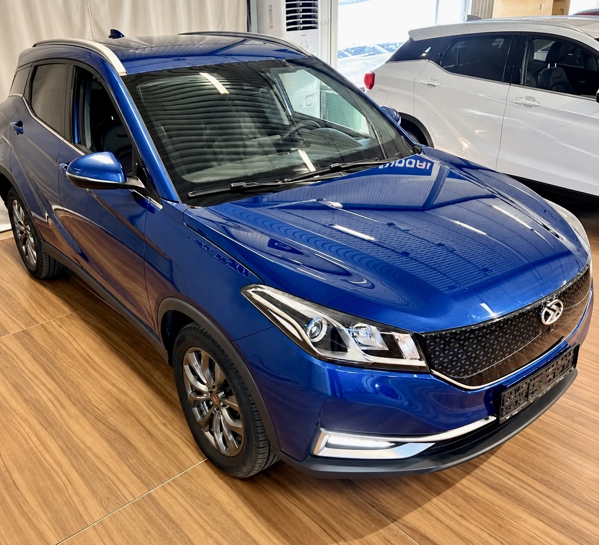 DONGFENG E3 SERES 3| 120 kW / 163 к.с. | 53, 6 kWh | 31 870 км, снимка 4 - Автомобили и джипове - 56262376