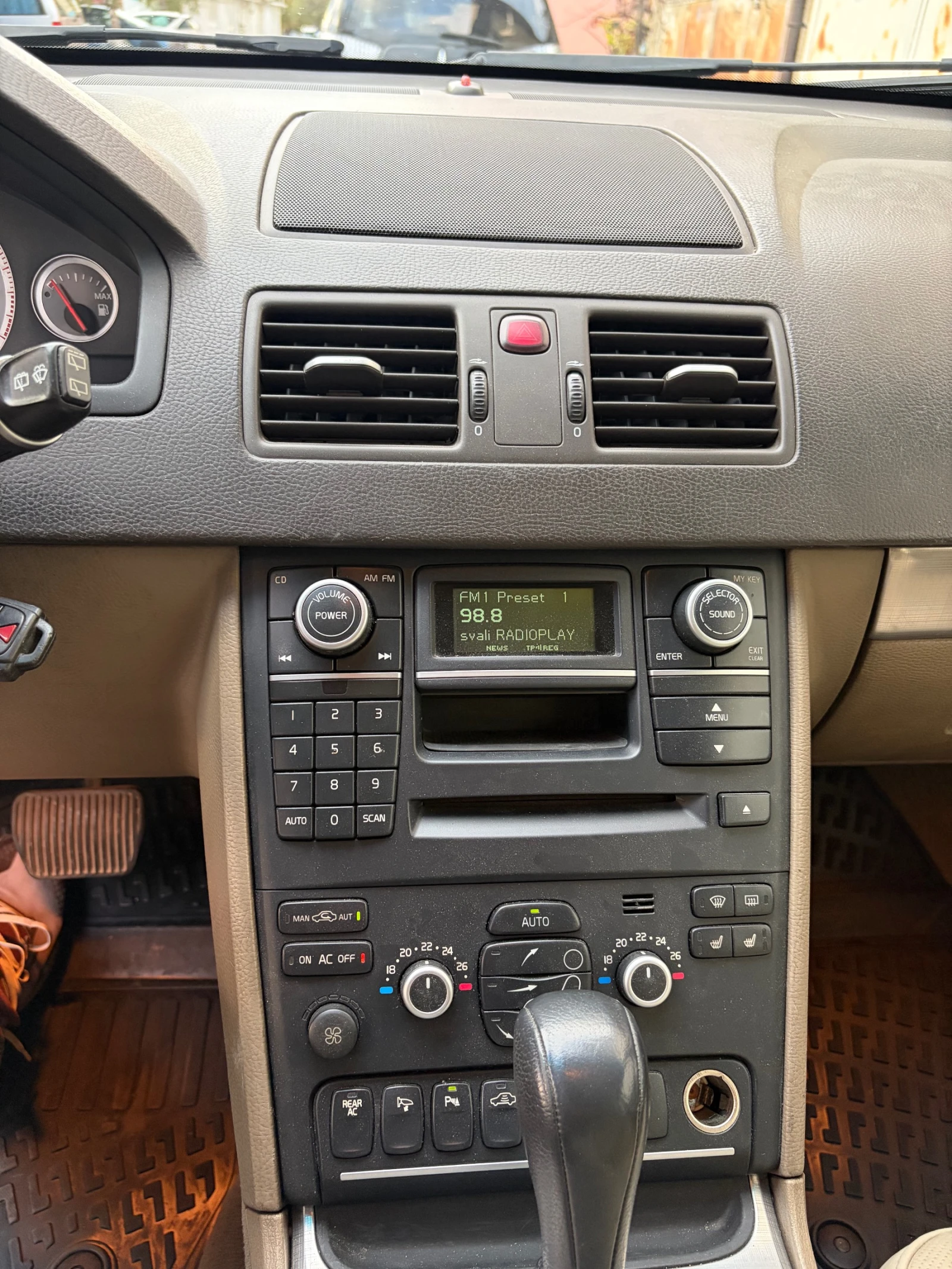 Volvo Xc90, снимка 8 - Автомобили и джипове - 56734304