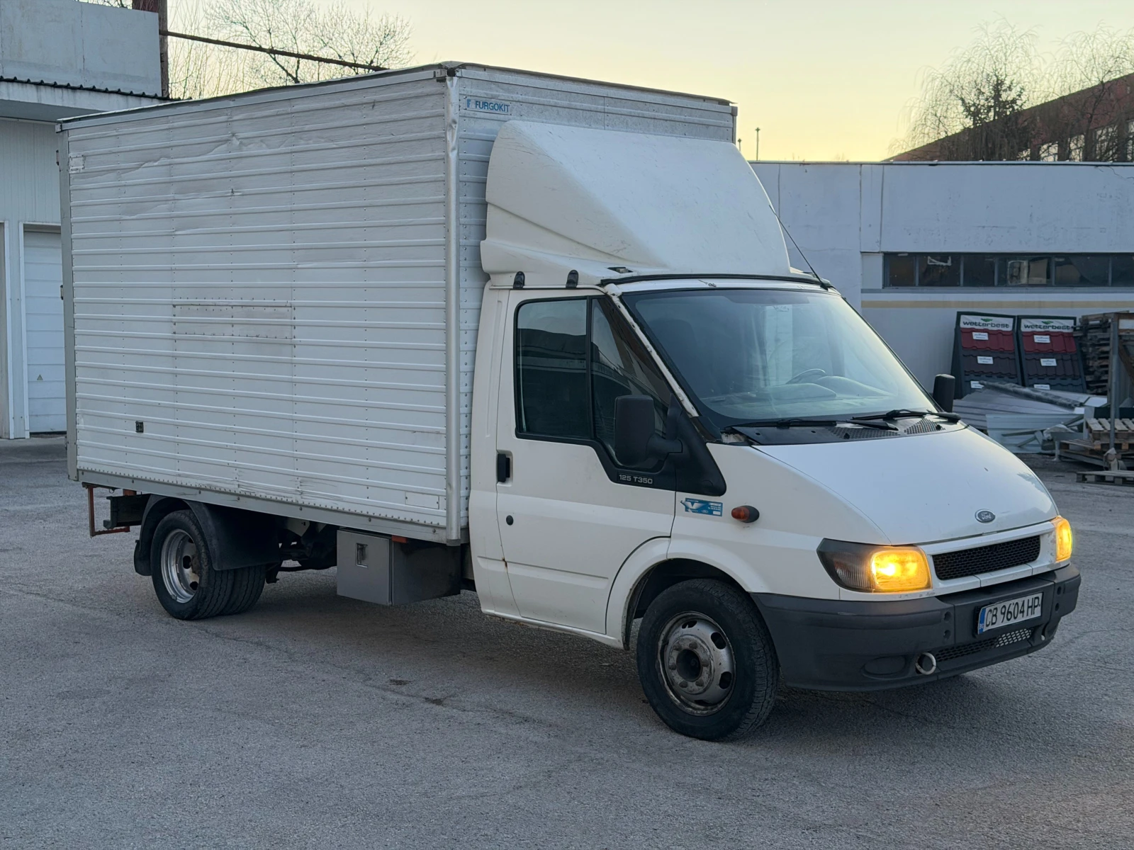 Ford Transit T350 125 2.4TD Двойна гума Фургон, снимка 8 - Бусове и автобуси - 54066998