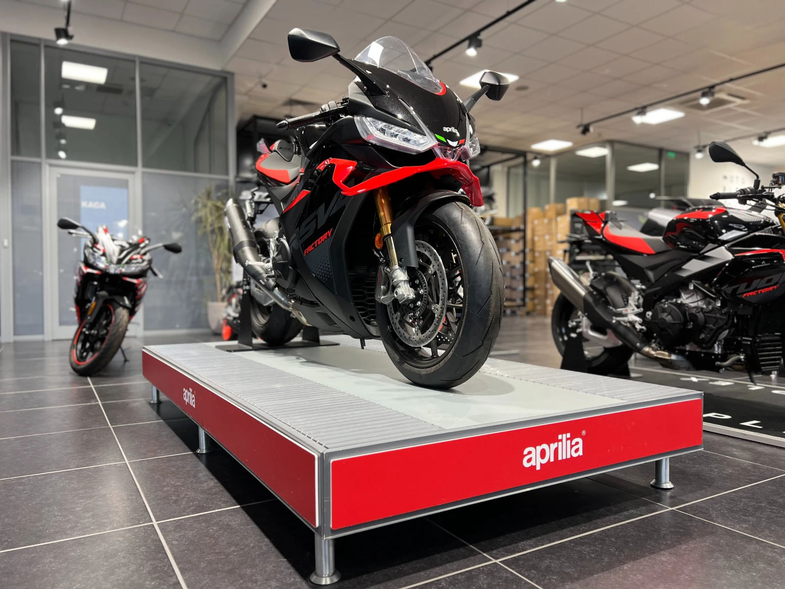 Aprilia RSV4 1100 Factory | Auto.bg — изображение 1