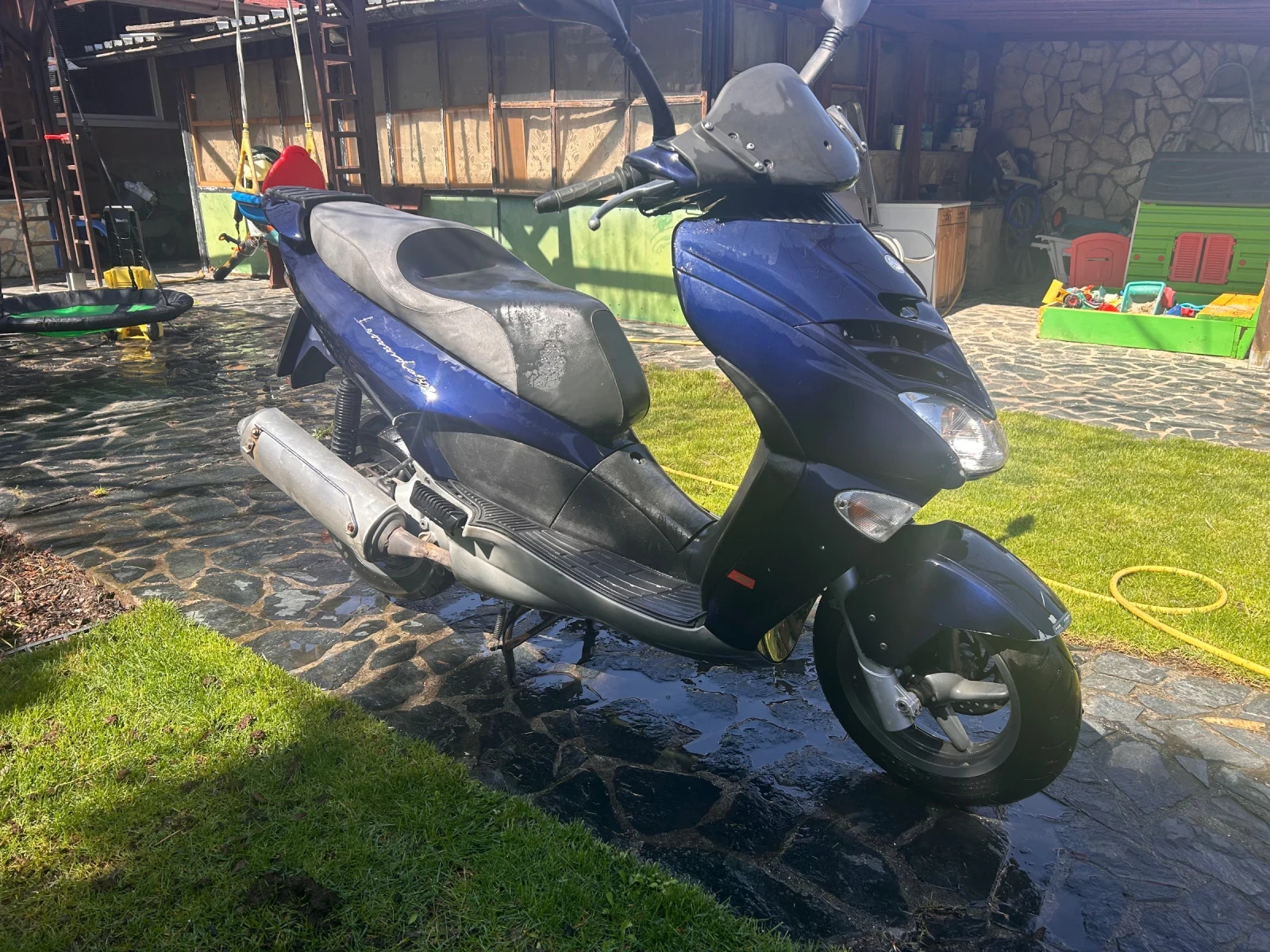 Aprilia Leonardo 300