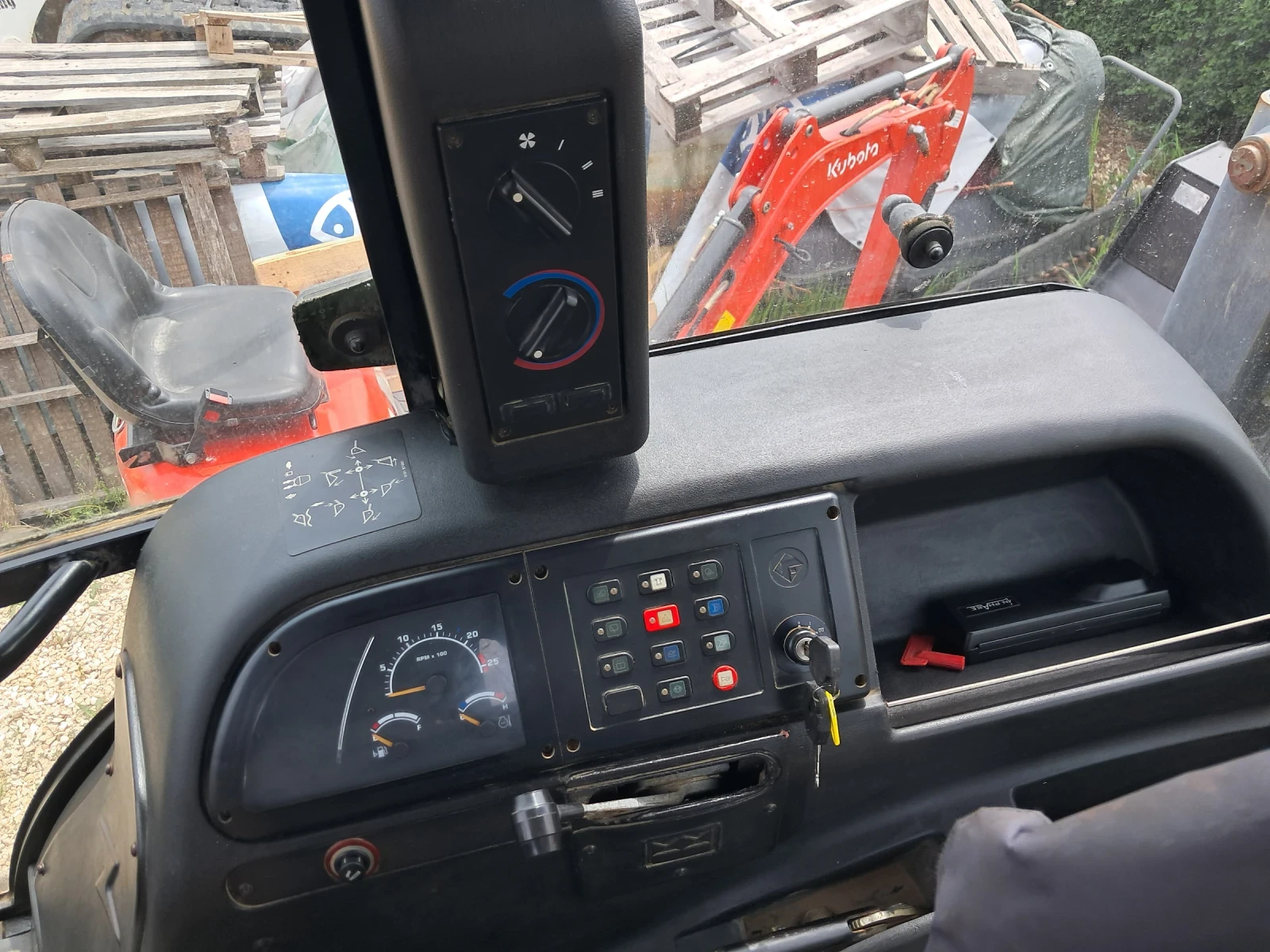 Багер Terex 860SX, снимка 11 - Индустриална техника - 54358735