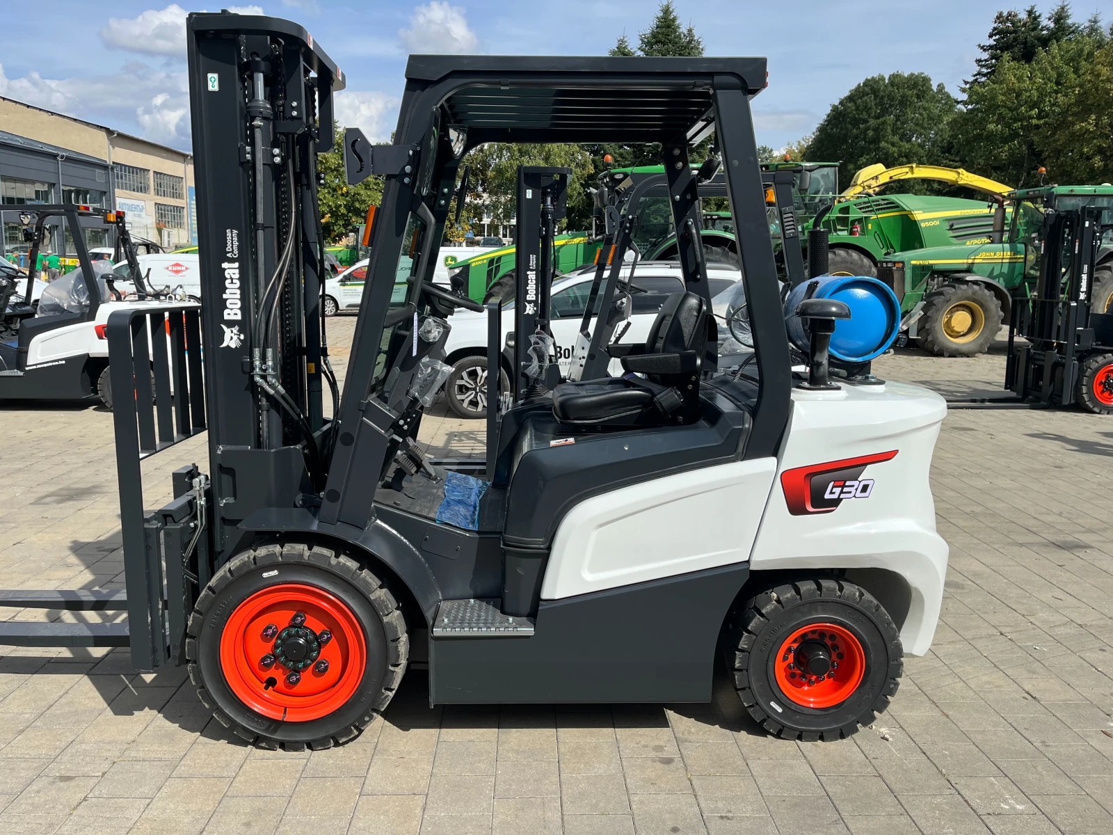 Мотокар Bobcat G30NXP, снимка 8 - Индустриална техника - 55460103