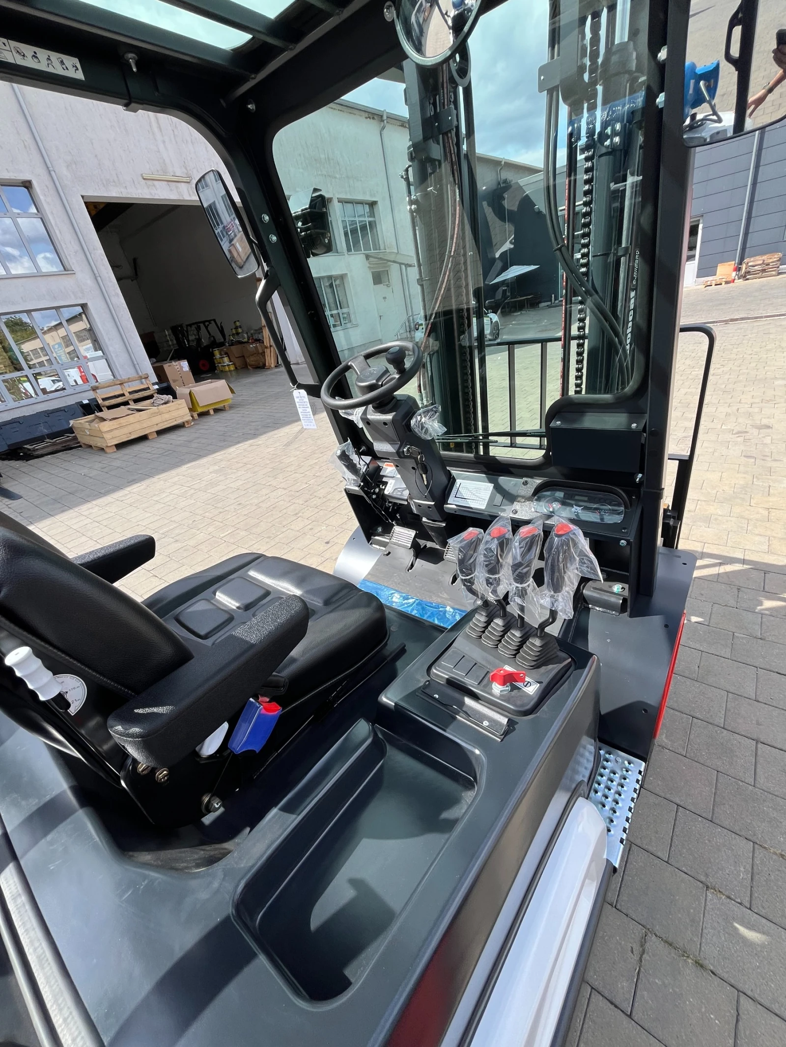 Мотокар Bobcat G30NXP, снимка 12 - Индустриална техника - 55460103