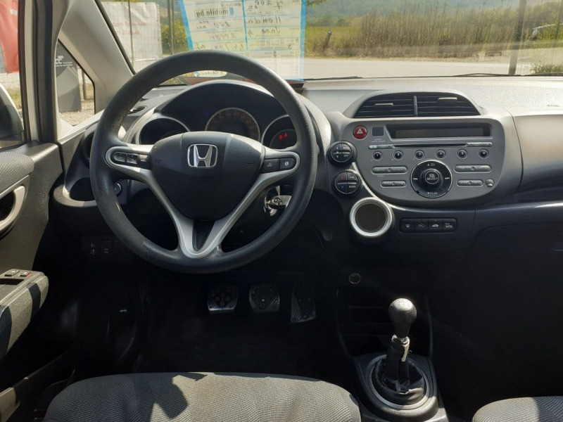 Honda Jazz 1.4i klimatronik , снимка 9 - Автомобили и джипове - 41942004
